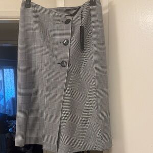 Tahari Black and White Glen Plaid A-Line Skirt